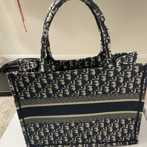 DIOR BOOK TOTE BLACK/WHITE - Picture 2 of 3